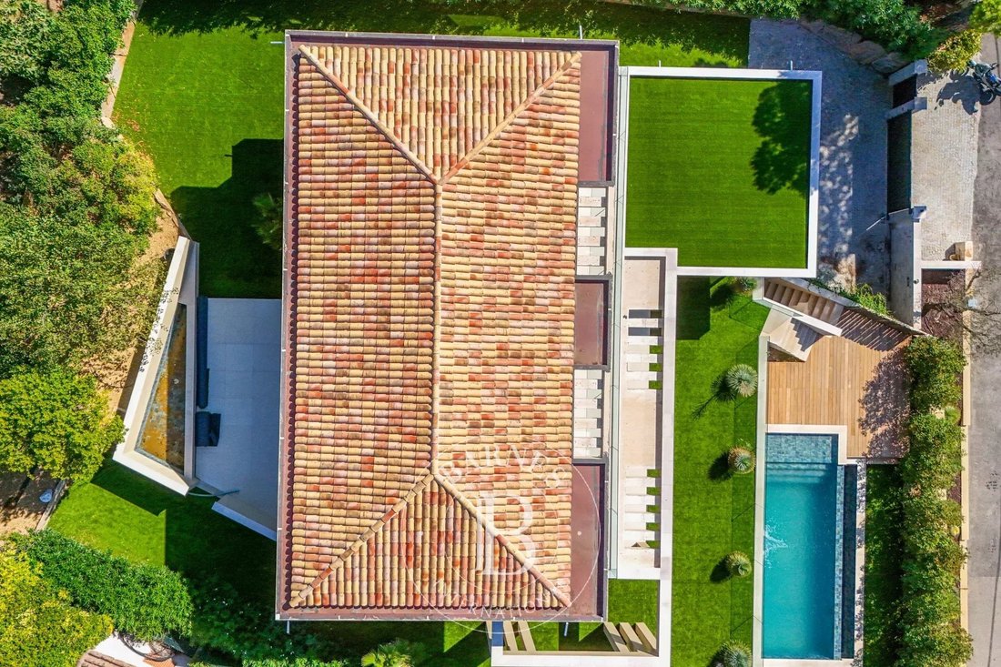 Villa in Les Bouteillers, Sainte-Maxime, France 3 - 12319689