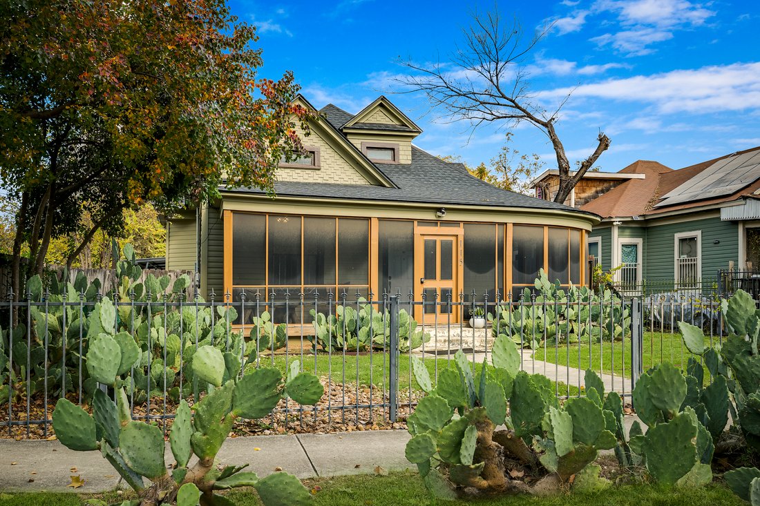 House in San Antonio, Texas, United States 1 - 16210973