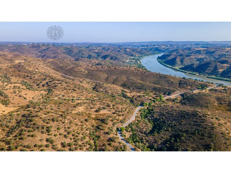 Land for sale in Alcoutim, Portugal — €870,000