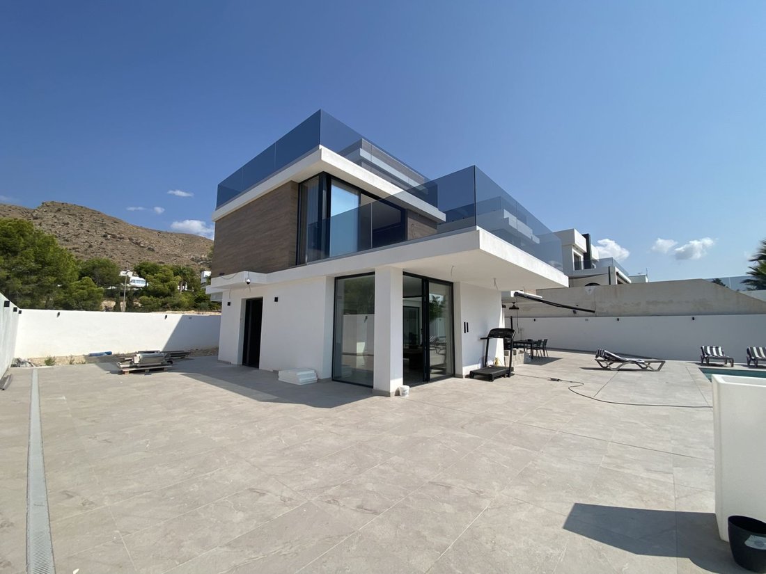 Chalet in Finestrat, Valencian Community, Spain 2 - 16219970