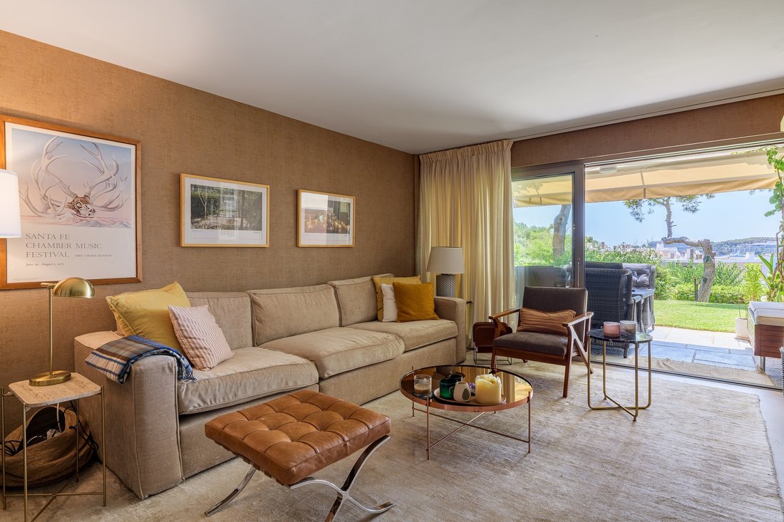 House in Vouliagmeni, Attica, Greece 2 - 16220184