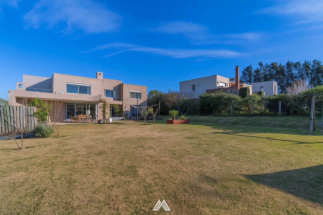 House in Lomas de Carrasco, Canelones Department, Uruguay 3 - 16222924