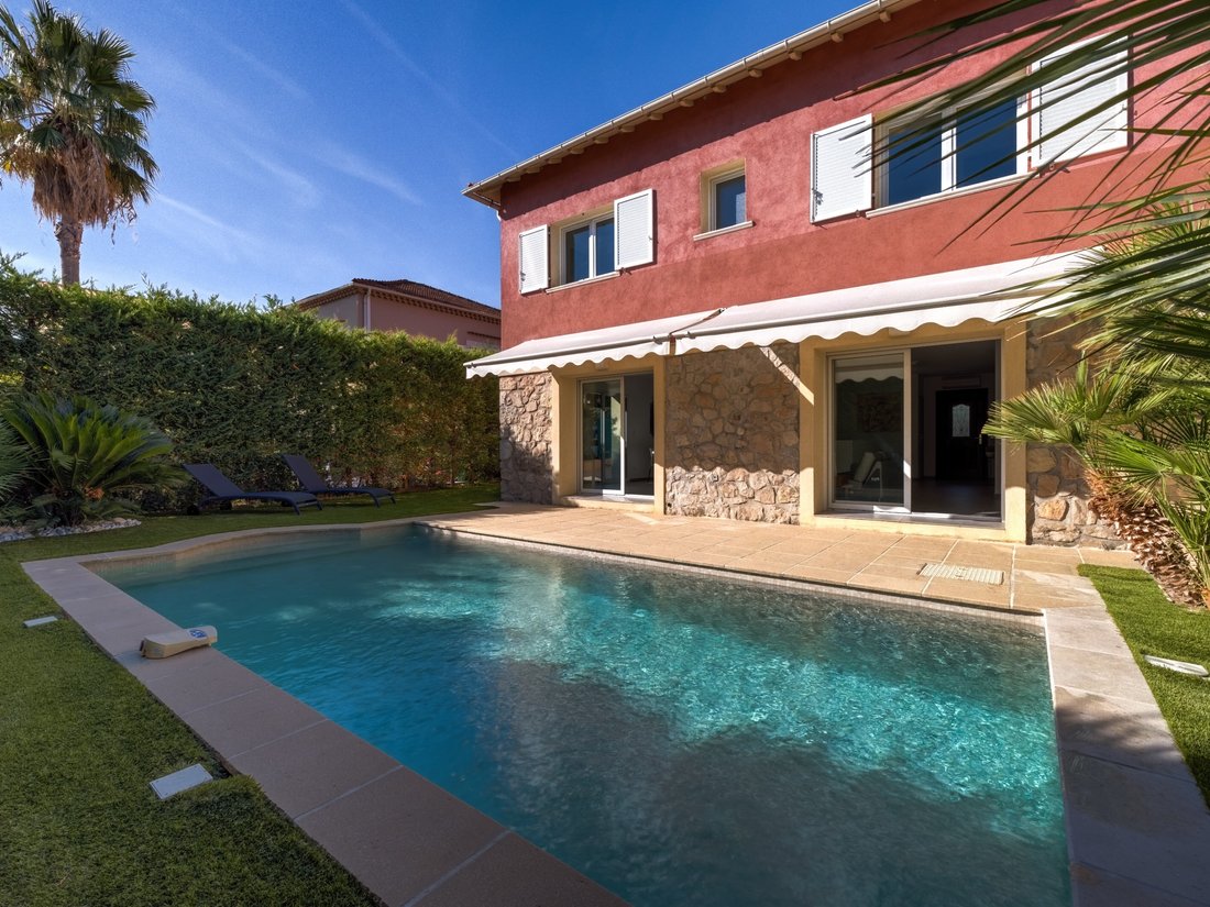 House in Les Cougoulins-Rastines, Antibes, France 1 - 16106284