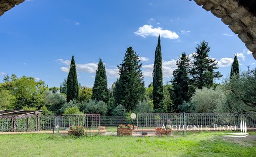Castle for Sale in Cetona, Tuscany, Italy