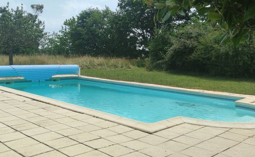 Castle for Sale in Gageac-et-Rouillac, Nouvelle-Aquitaine, France