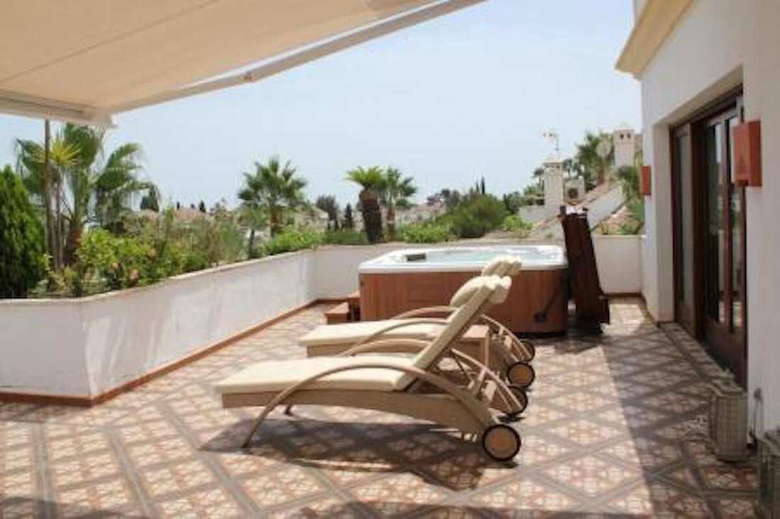 Apartamento en Playa Puerto Banús, Marbella, España 5 - 16220681