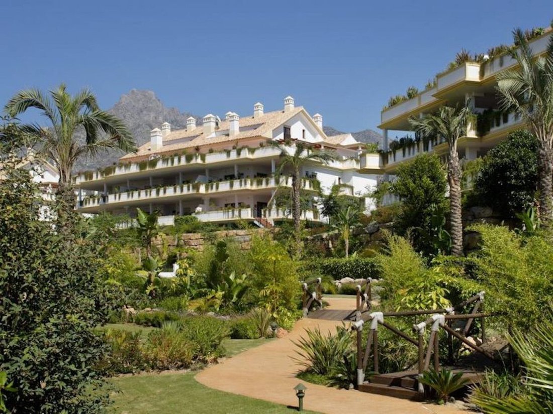 Apartamento en Playa Puerto Banús, Marbella, España 2 - 16220681