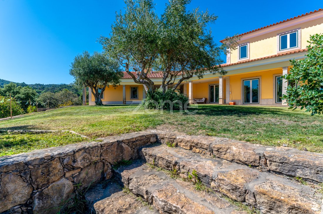 Finca in Lousa, Lisbon, Portugal 1 - 16191267
