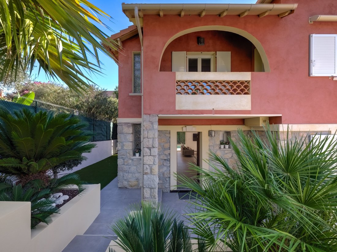House in Les Cougoulins-Rastines, Antibes, France 2 - 16106284