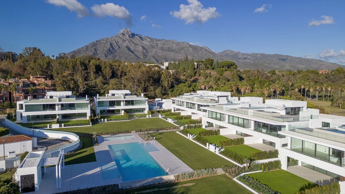 House in Puerto Banus, Marbella, Spain 1 - 16220639