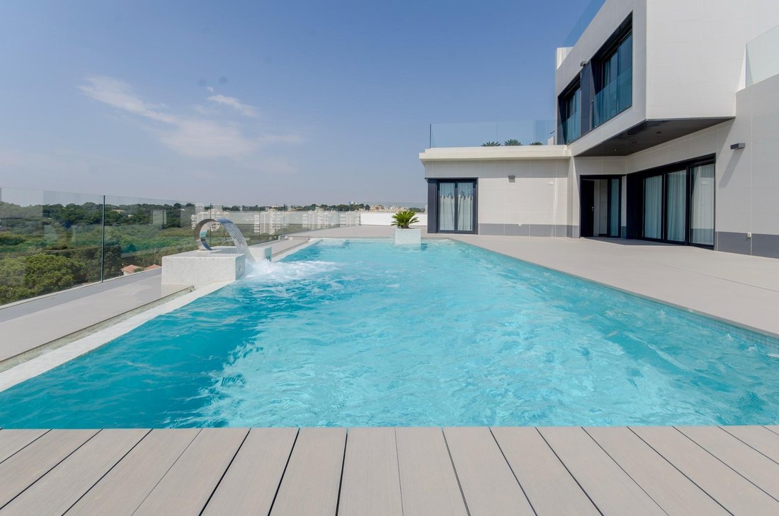 Villa in Orihuela, Valencian Community, Spain 3 - 16221811