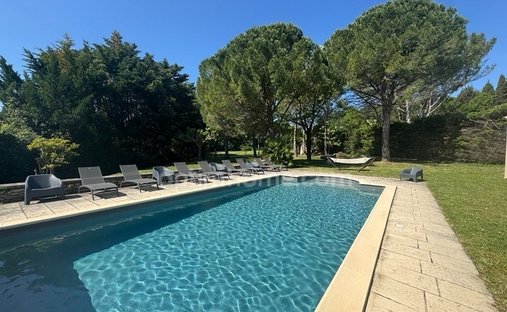 House in Saint-Rémy-de-Provence, Provence-Alpes-Côte d'Azur, France 1