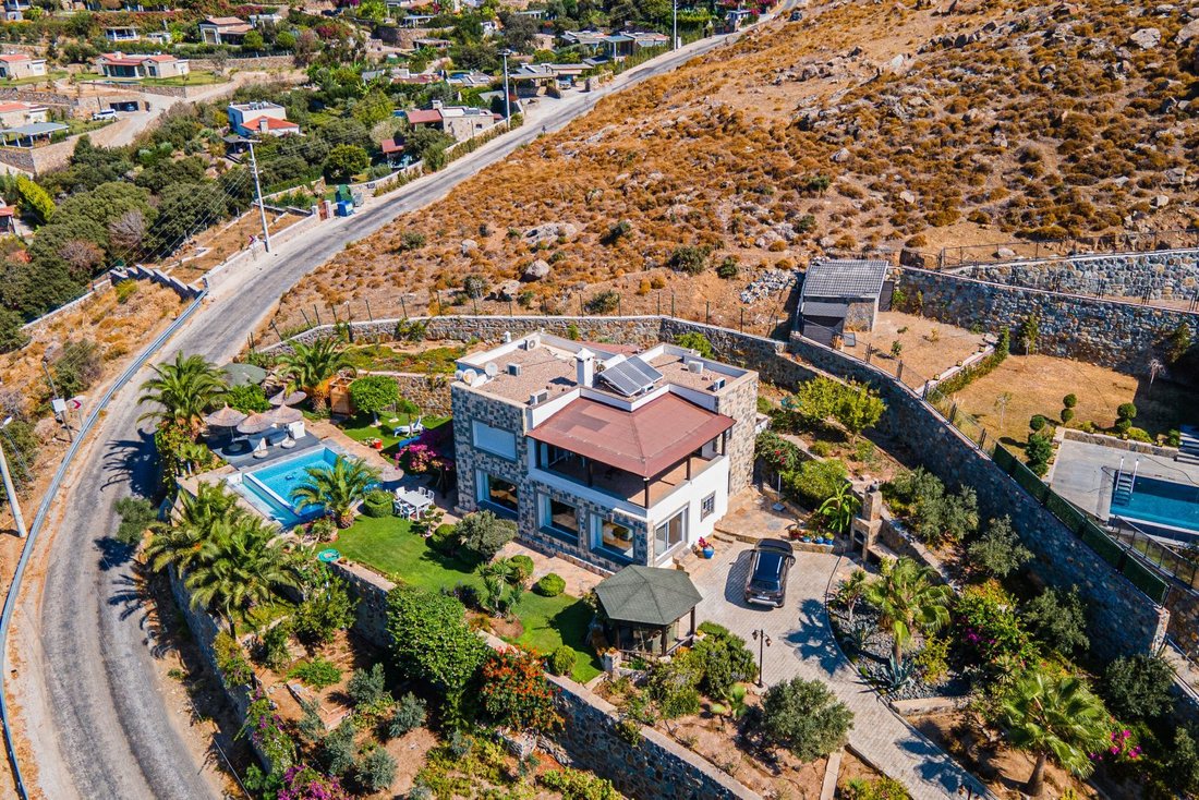 Villa in Gümüşlük, Muğla, Turkey 2 - 16223251