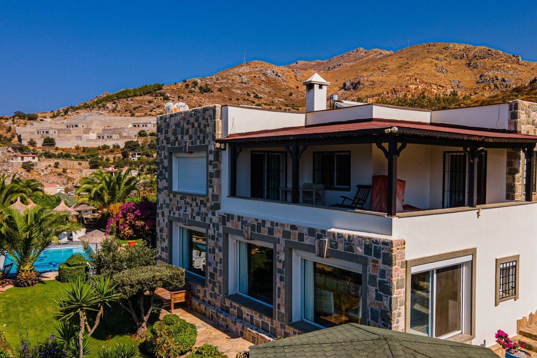 Villa in Gümüşlük, Muğla, Turkey 1 - 16223251