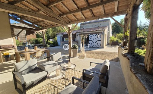 Villa in Landeronde, Pays de la Loire, France 1