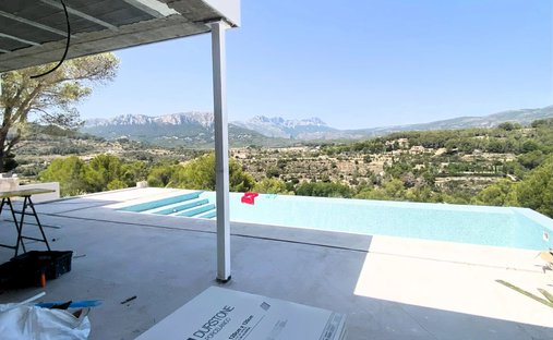 Villa in Benissa, Valencian Community, Spain 1