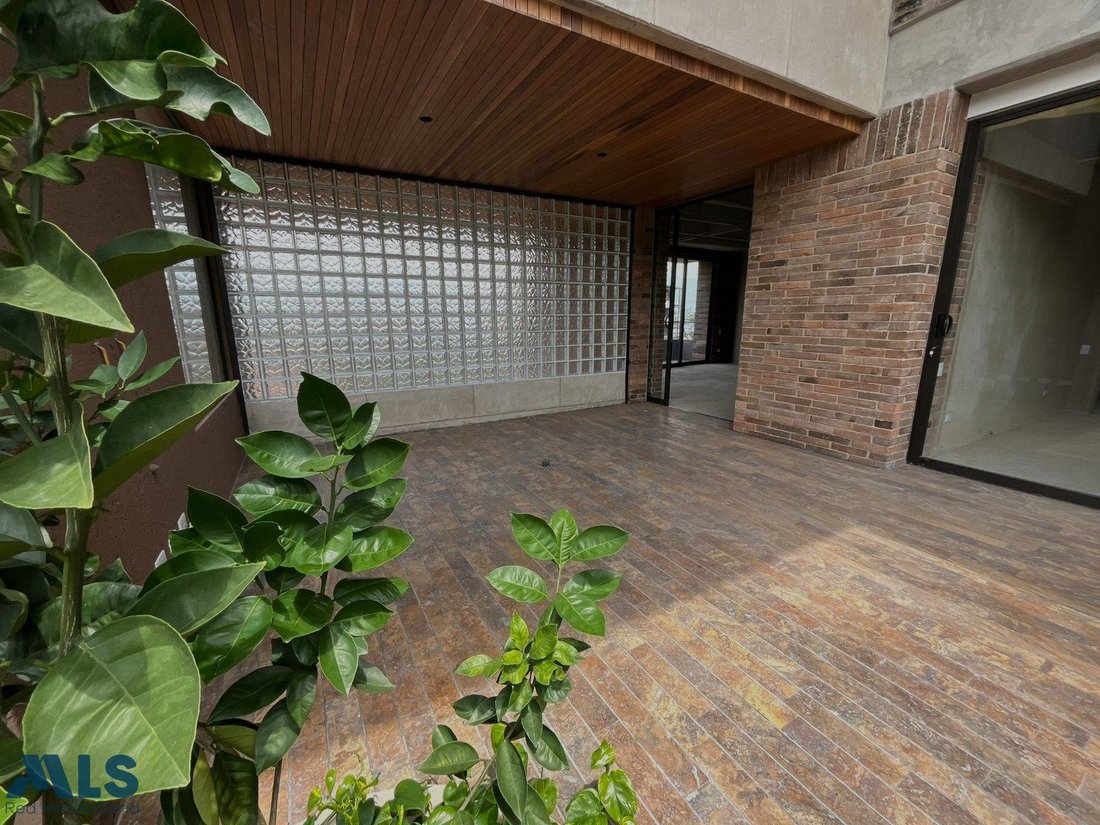 Apartment in Medellín, Antioquia, Colombia 3 - 16223697