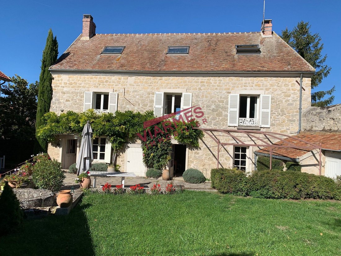 House in Noisy-sur-Oise, Ile-de-France, France 3 - 16224603