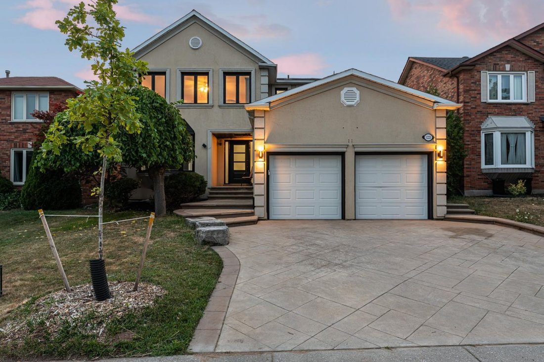 House in Oakville, Ontario, Canada 2 - 16223866