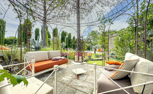 Country House in Secteur Nord, Pernes-les-Fontaines, France 1