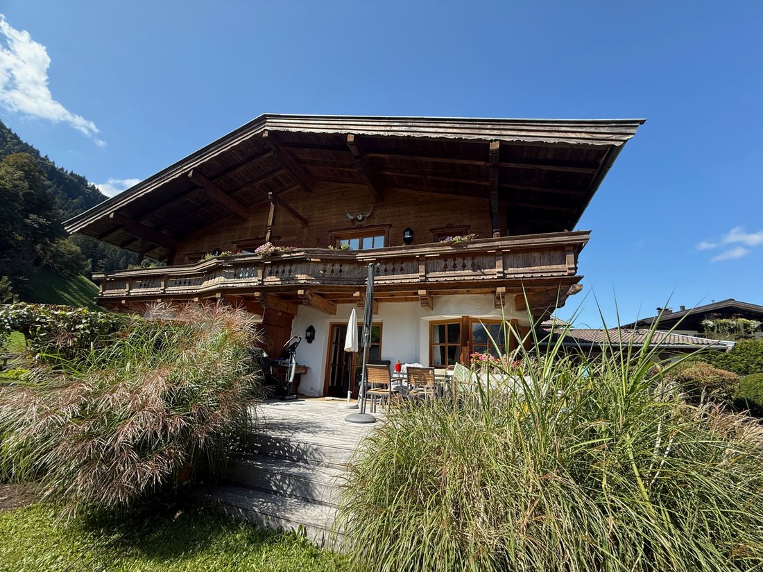 Charming Maisonette Apartment With Rare Secondary Residence