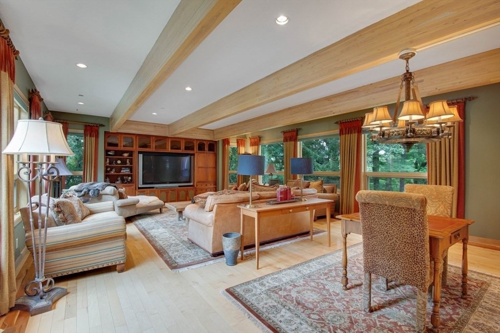 House in Framingham, Massachusetts, United States 4 - 16224091