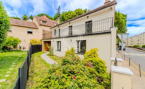 House in Centre Ville - Jonchère, Bougival, France 1