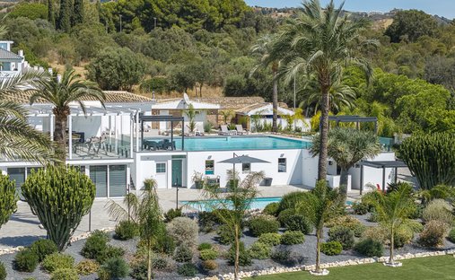 Villa in Elviria-Cabopino, Marbella, Spain 1
