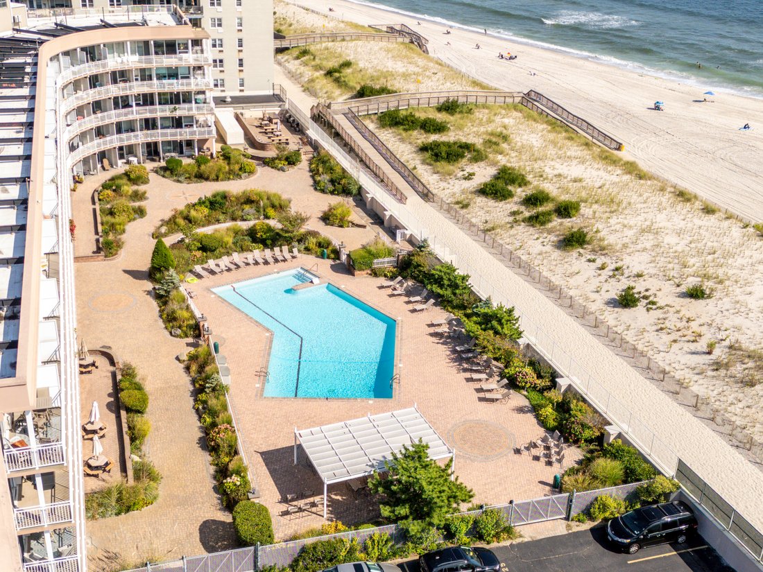 Condo in Long Beach, New York, United States 2 - 16214116