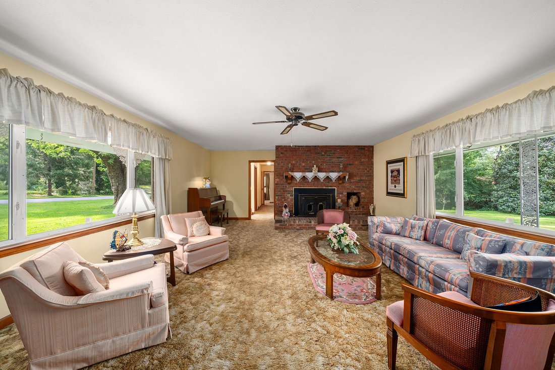 House in Hendersonville, North Carolina, United States 2 - 16133739