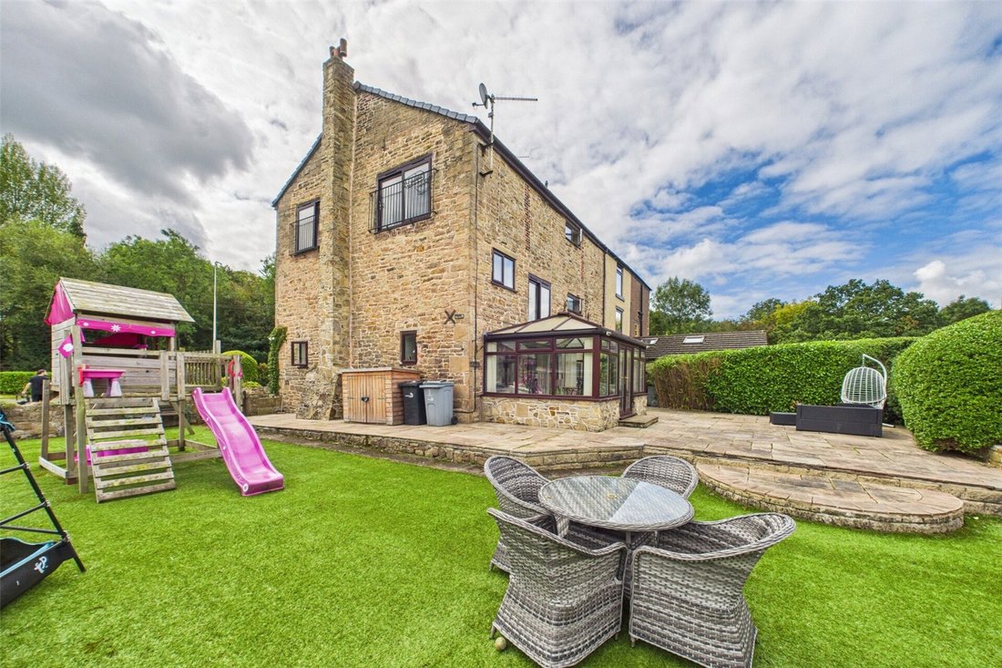 Strines, Marple, England 4 - 16227576