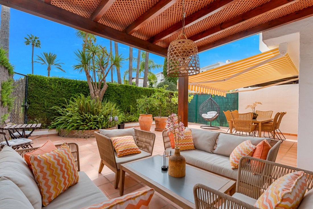 Townhouse in San Pedro de Alcantara, Andalusia, Spain 2 - 16227360