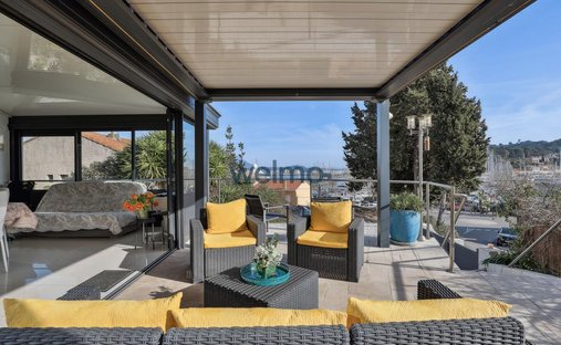 House in Village, Saint-Mandrier-sur-Mer, France 1