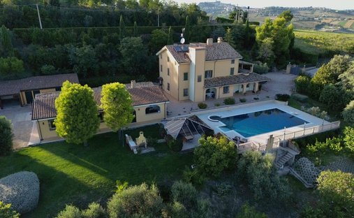 Villa en Montegiorgio, Marcas, Italia 1