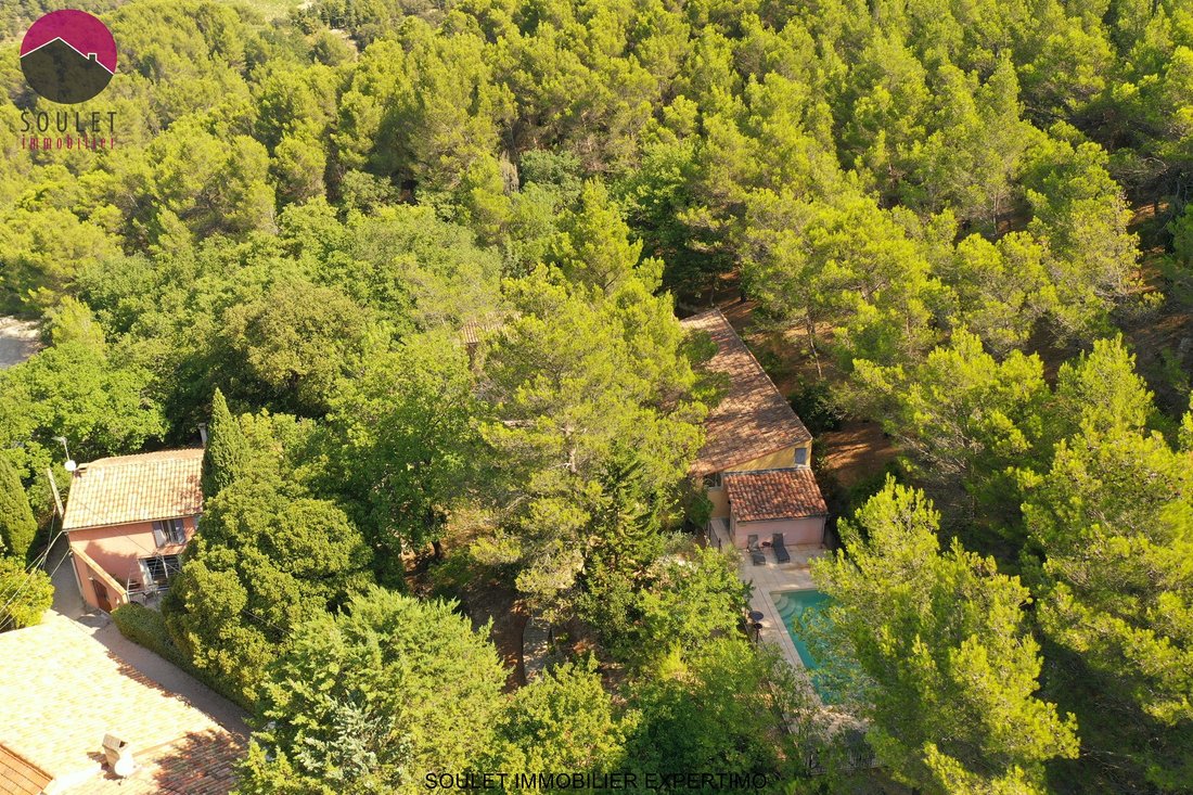 Château des Rêves Provençaux – A Wedding Estate in Gigondas’ Vine-Kissed Hills