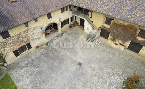 Castle for Sale in Villefranche-sur-Saone, Auvergne-Rhône-Alpes, France