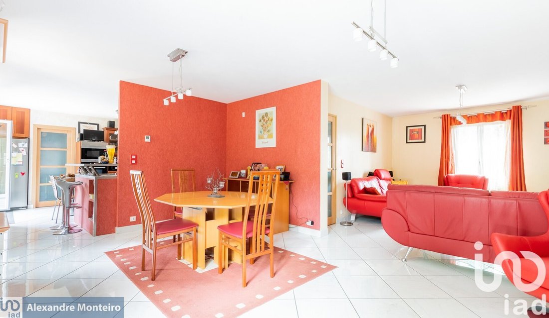 House in Mandres-les-Roses, Ile-de-France, France 4 - 16226980