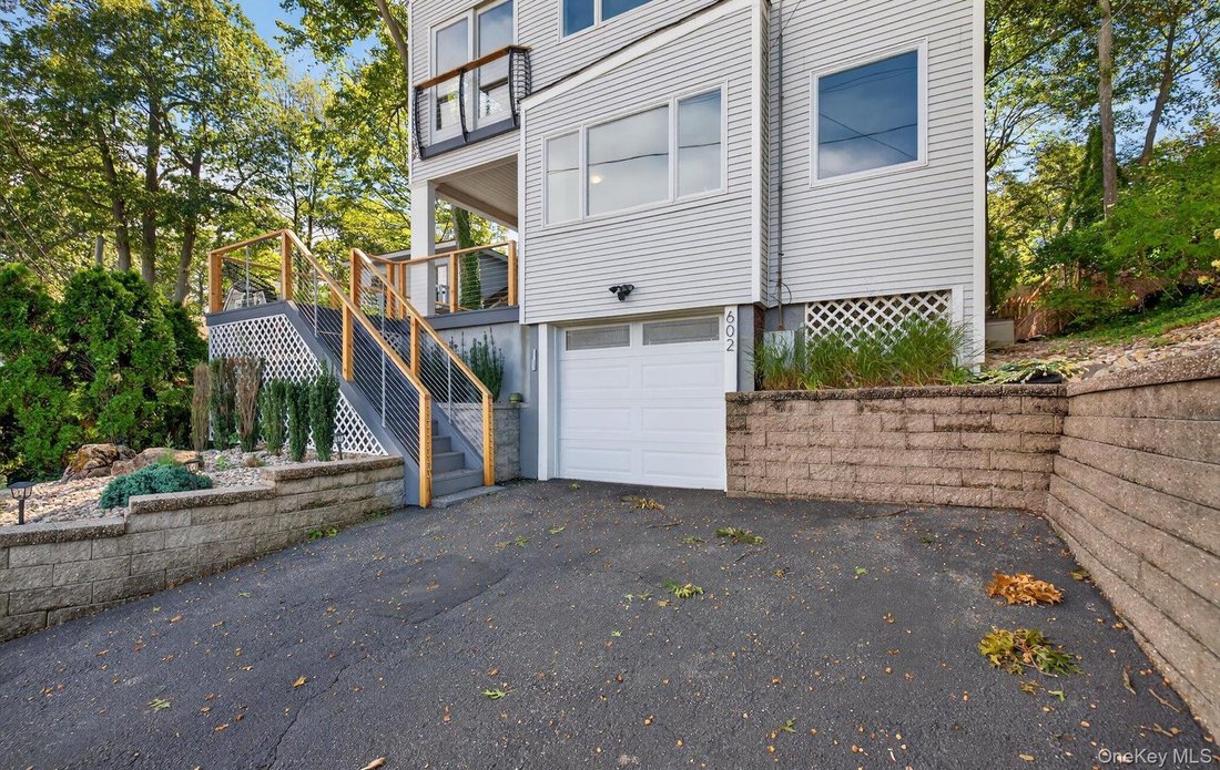 House in Centerport, New York, United States 4 - 16230474