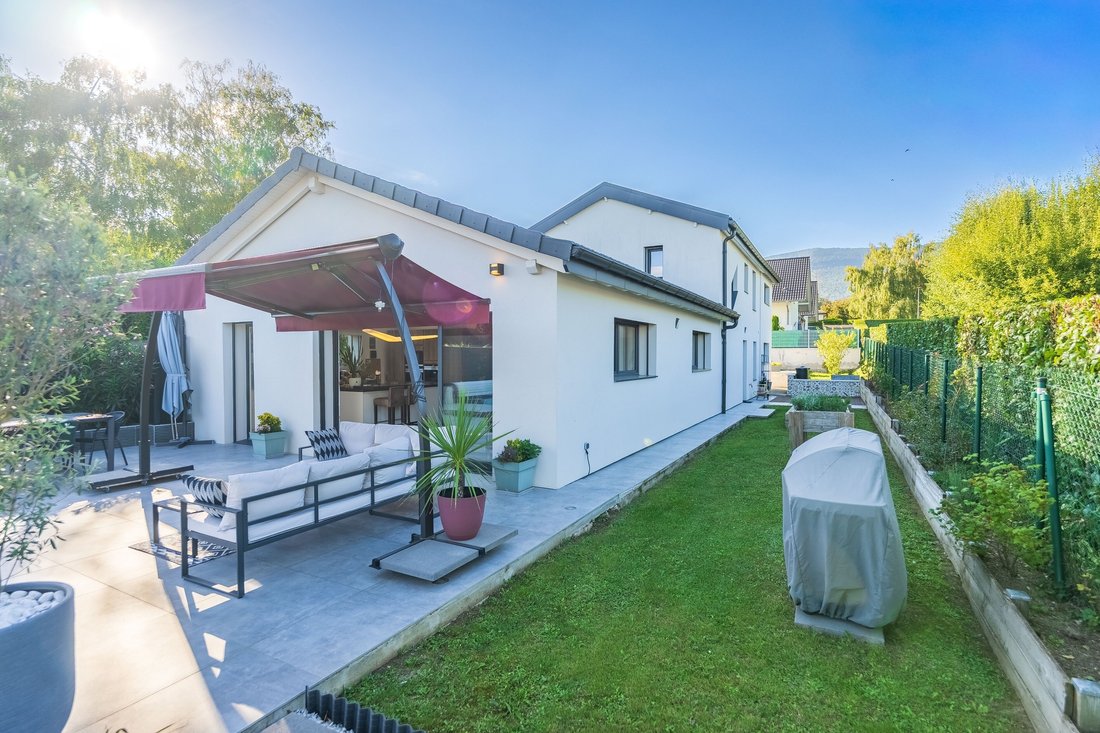 House in Divonne-les-Bains, Auvergne-Rhône-Alpes, France 5 - 16227117