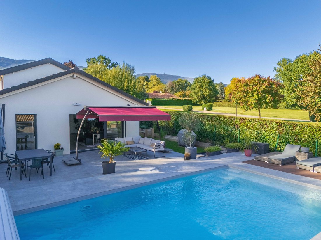 House in Divonne-les-Bains, Auvergne-Rhône-Alpes, France 1 - 16227117
