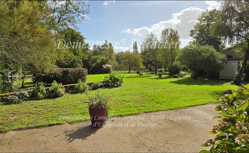 Castle for Sale in Challans, Pays de la Loire, France