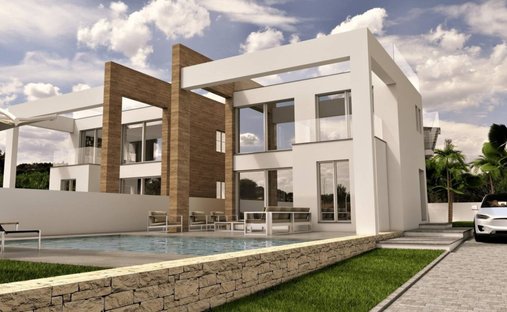 Villa in Torrevieja, Valencian Community, Spain 1
