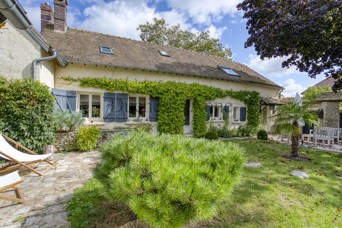 House in Houdan, Ile-de-France, France 2 - 16227203