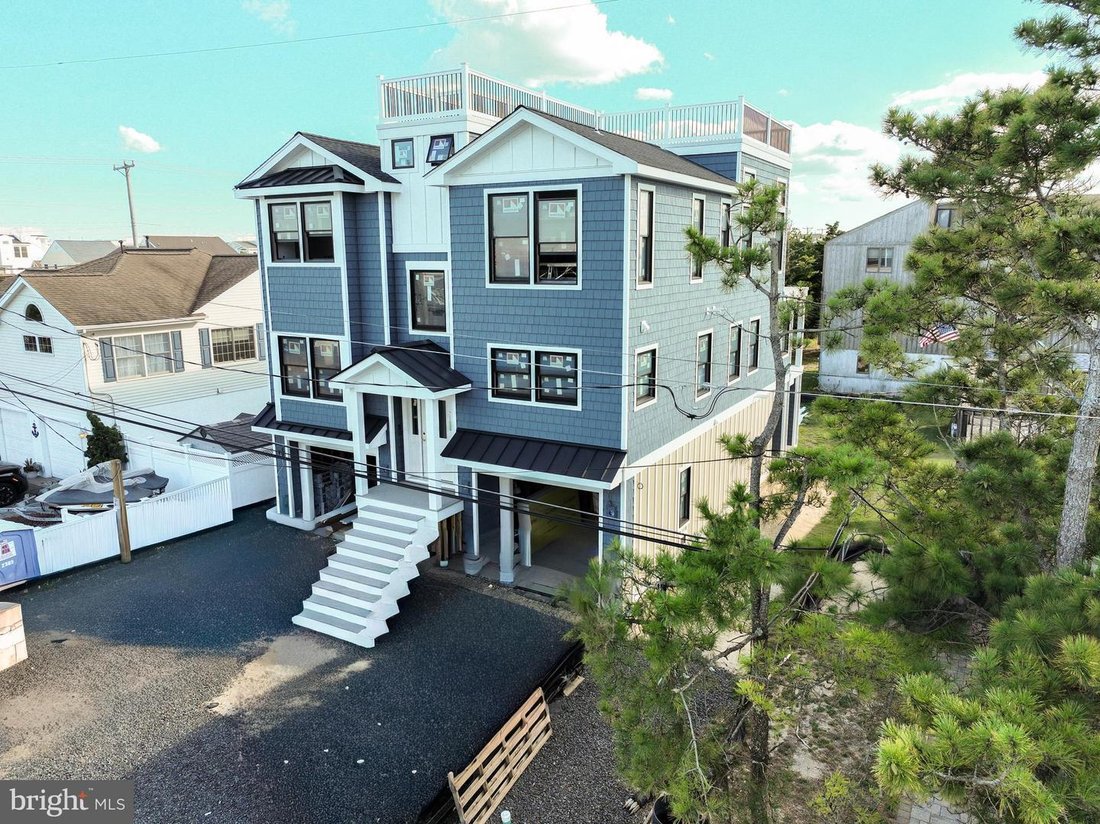 House in Ship Bottom, New Jersey, United States 1 - 16230742