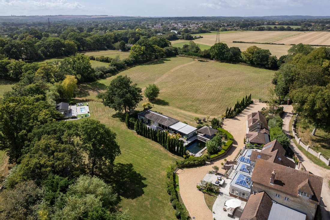 Casa en Horndean, Inglaterra 4 - 14237852