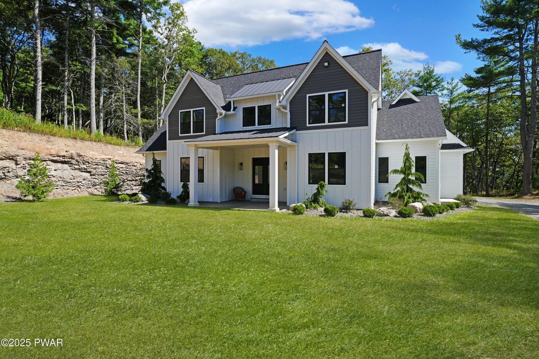 House in Milford, Pennsylvania, United States 1 - 16230310