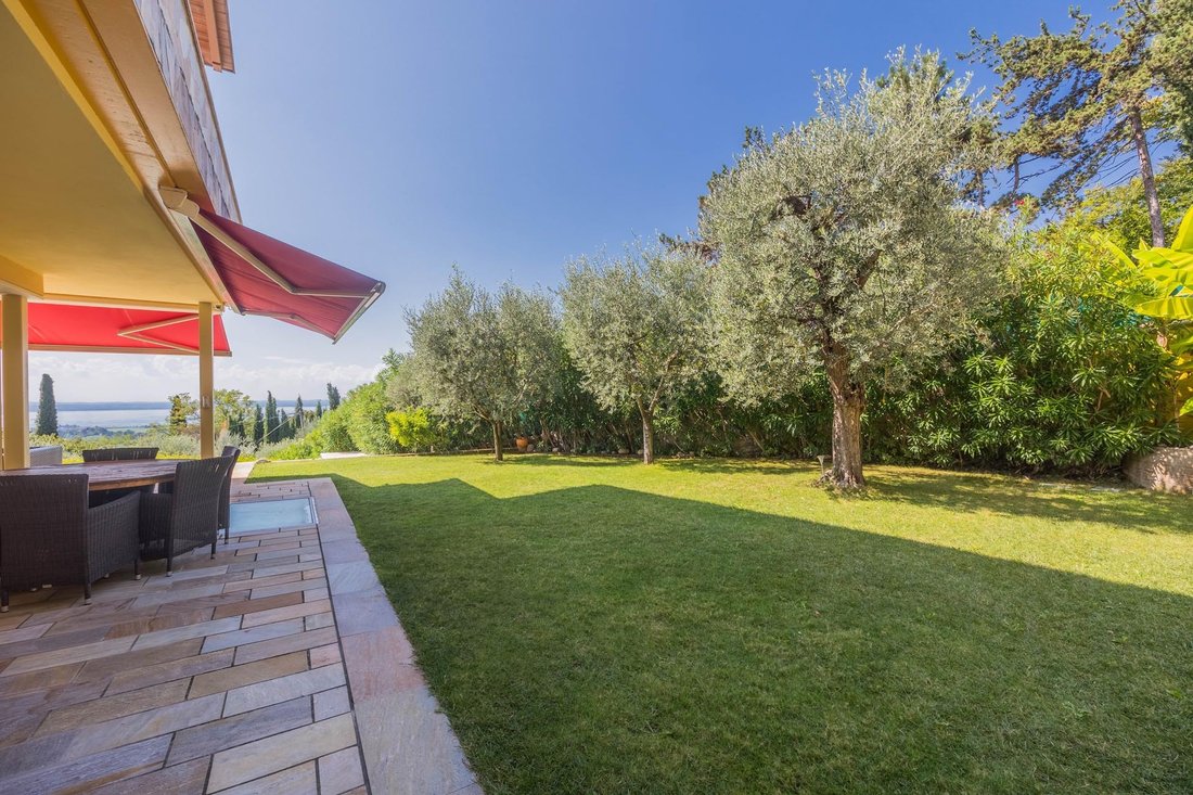 Villa in Cavaion Veronese, Veneto, Italy 2 - 16230897