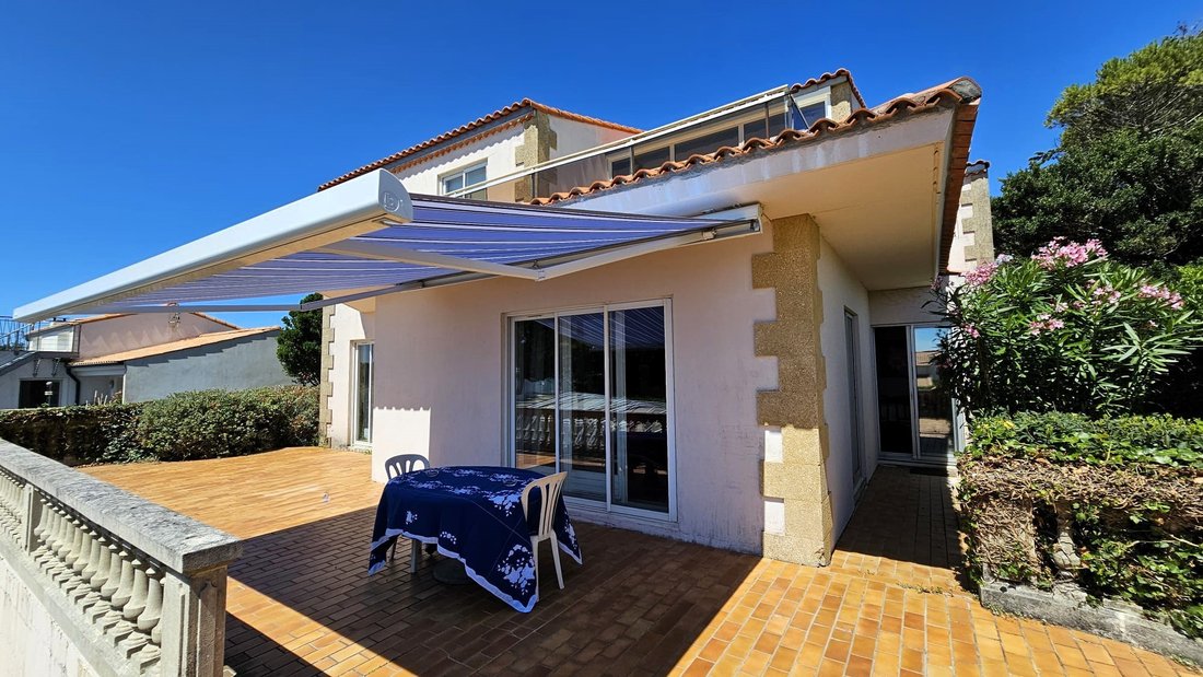 House in Vaux-sur-Mer, Nouvelle-Aquitaine, France 2 - 16125394