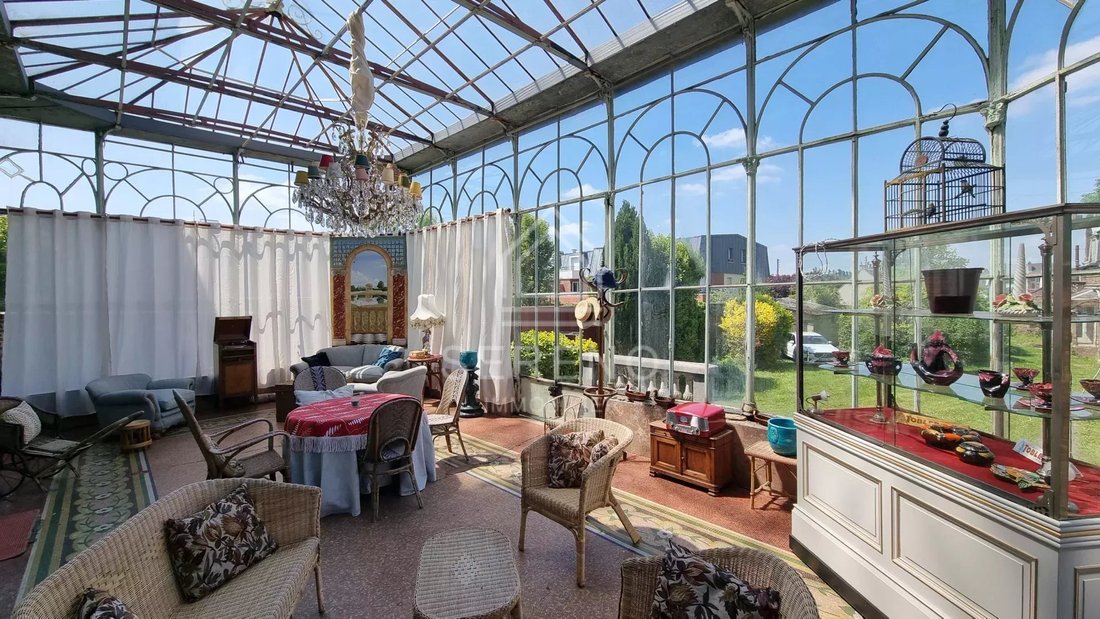 Estate in Abbeville, Hauts-de-France, France 1 - 13848174