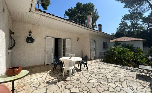 House in Saint-Georges-de-Didonne, Nouvelle-Aquitaine, France 1